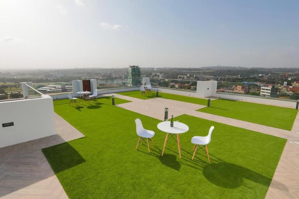 The Gallery Luxury Suites Cpg East Legon Esterno foto