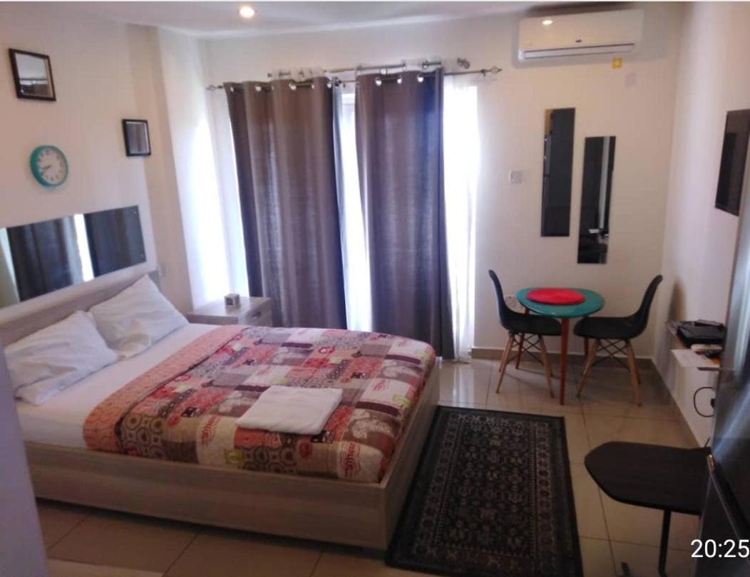 The Gallery Luxury Suites Cpg East Legon Esterno foto
