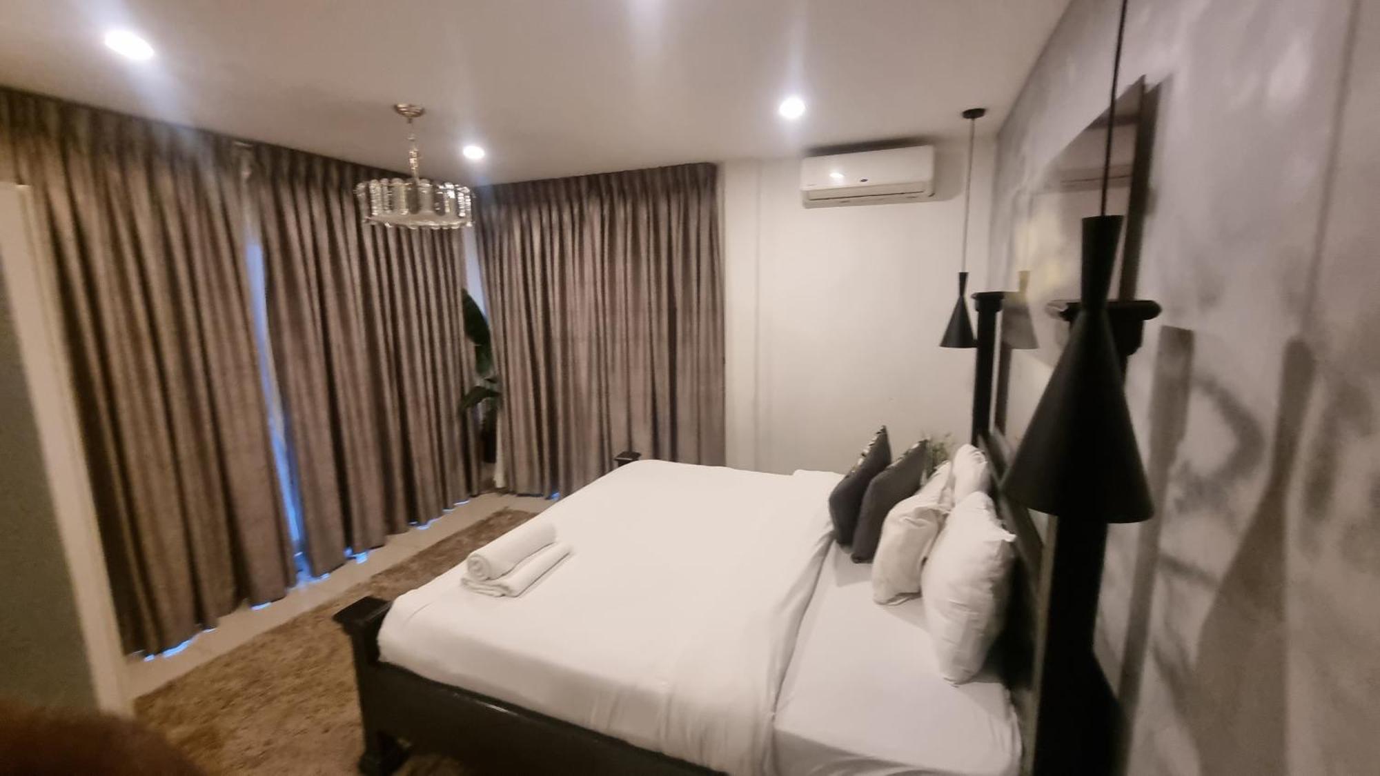 The Gallery Luxury Suites Cpg East Legon Esterno foto