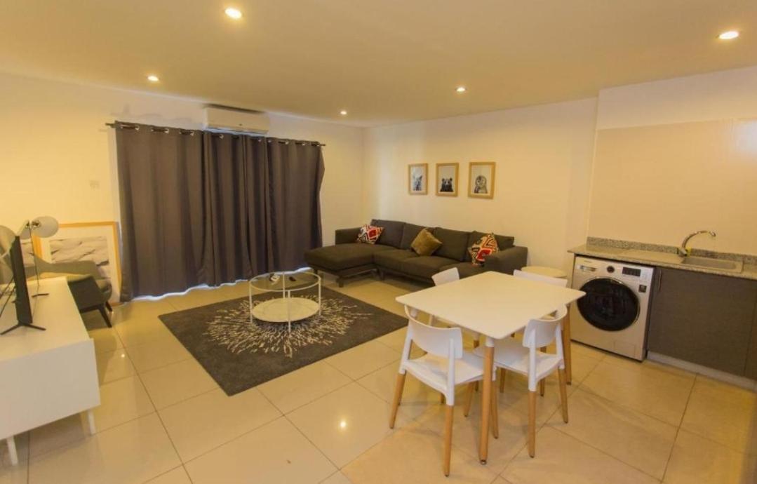 The Gallery Luxury Suites Cpg East Legon Esterno foto