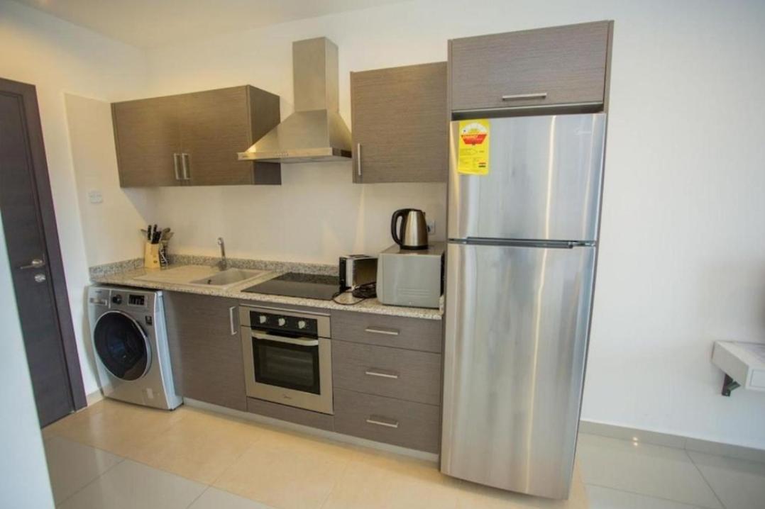 The Gallery Luxury Suites Cpg East Legon Esterno foto